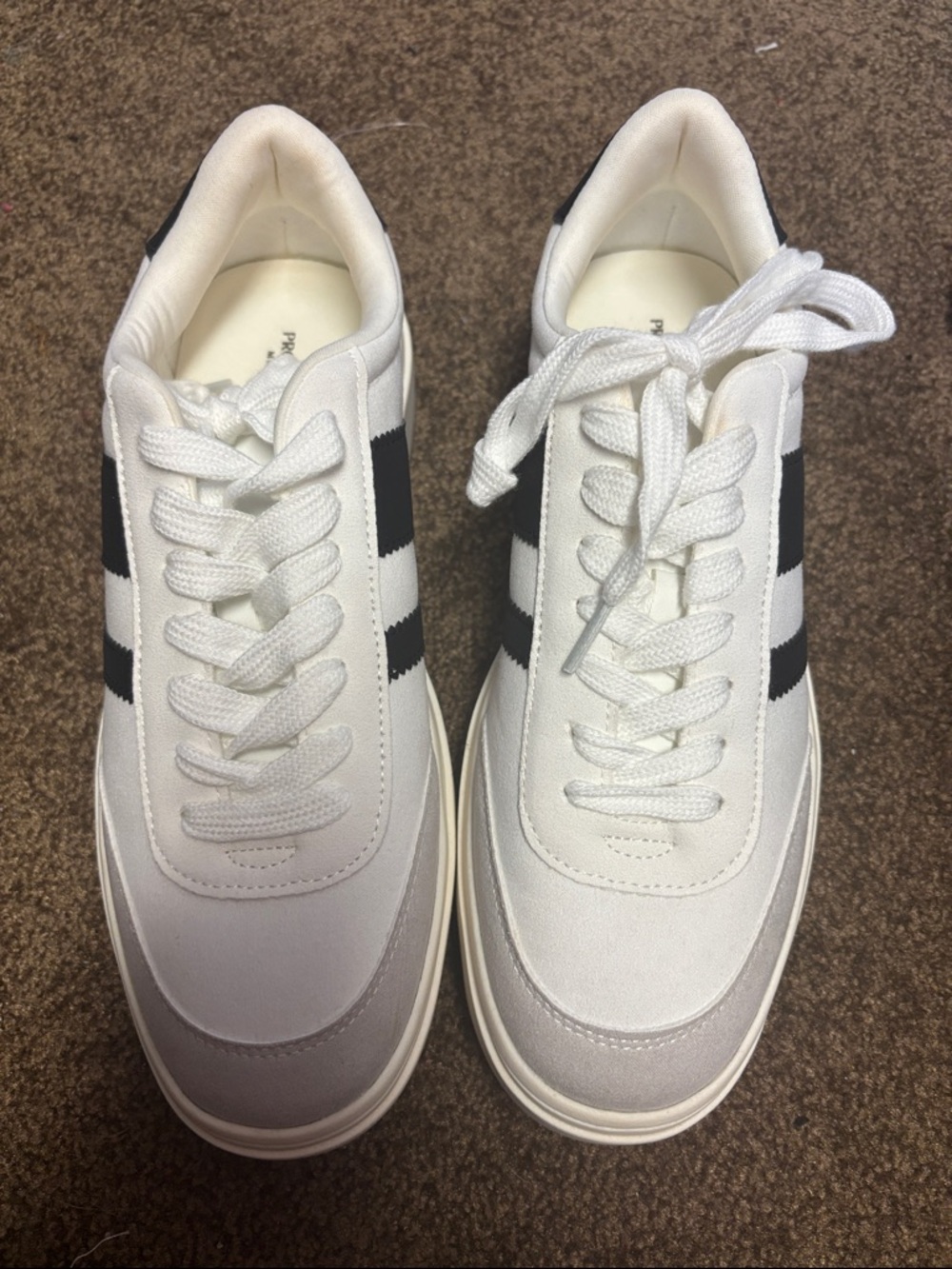 Project Cloud Women's White PlatformSneakers w/ Black Side Stripes. Tags on sole